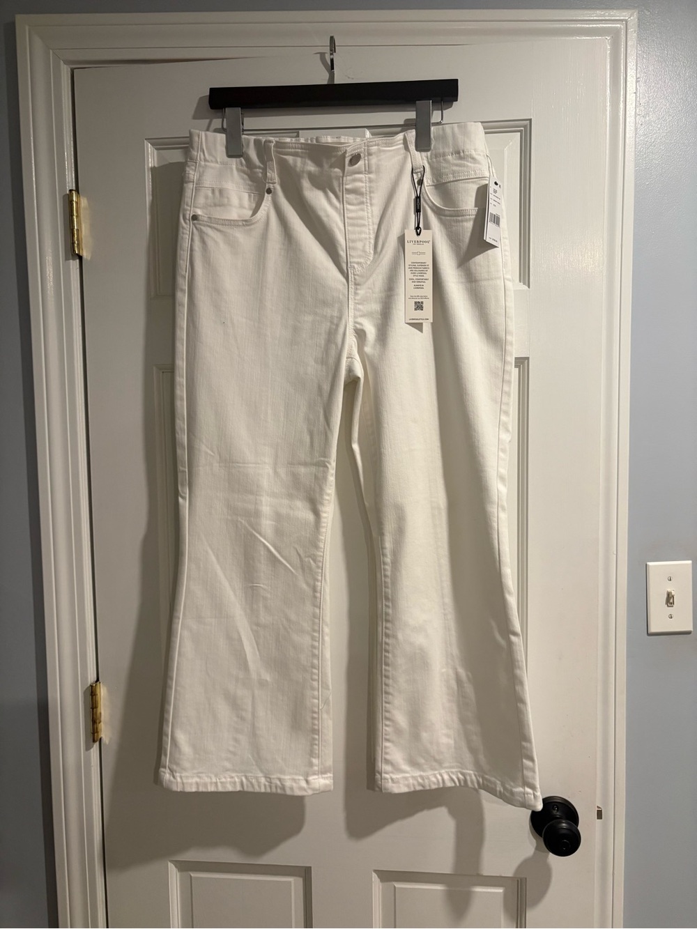 Liverpool White Gia Glider Crop Jeans